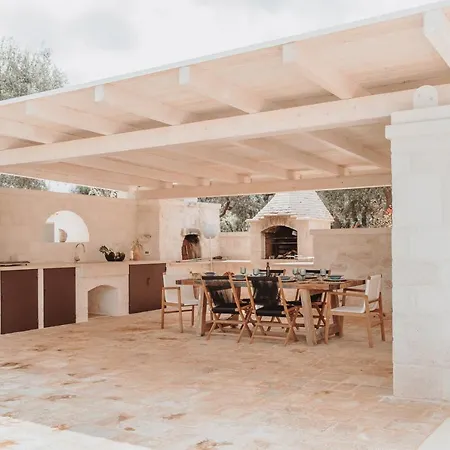 펜션 Borgo Montetorto 오스투니